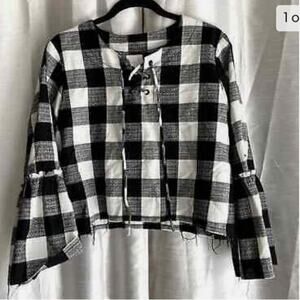 NWT Rue Stiic Women’s Gingham crop top with Bell Sleeves M